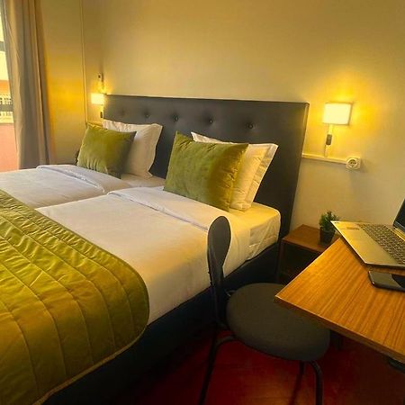 Lisabonna Guest House อามาโดรา ภายนอก รูปภาพ