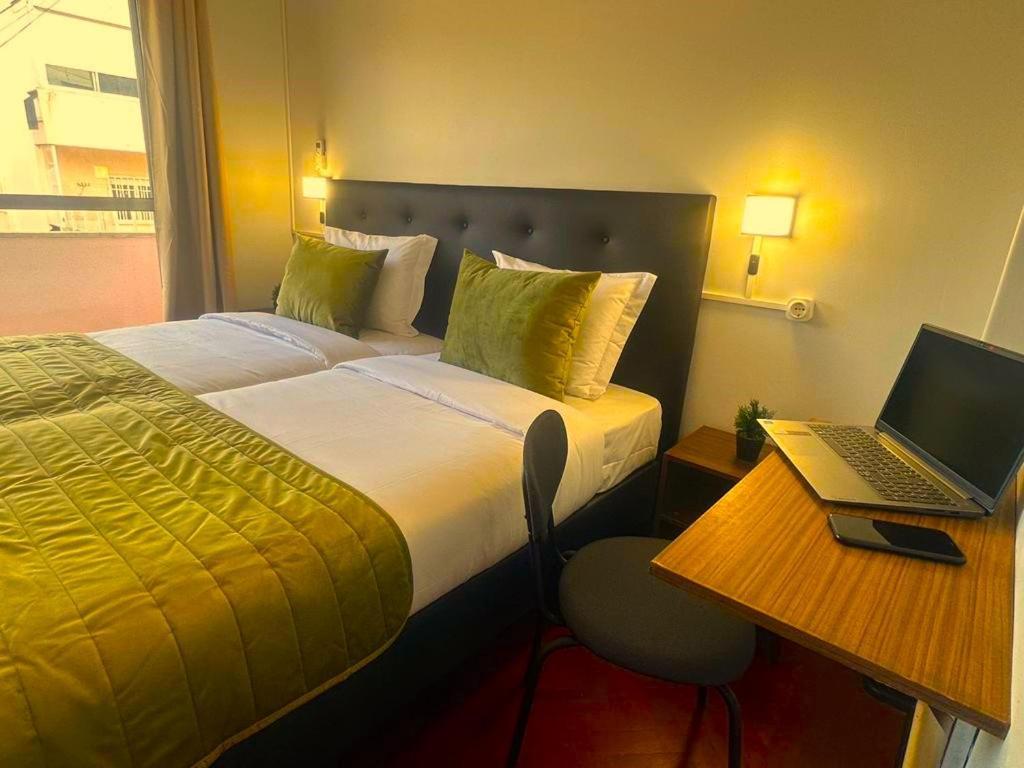 Lisabonna Guest House อามาโดรา ภายนอก รูปภาพ