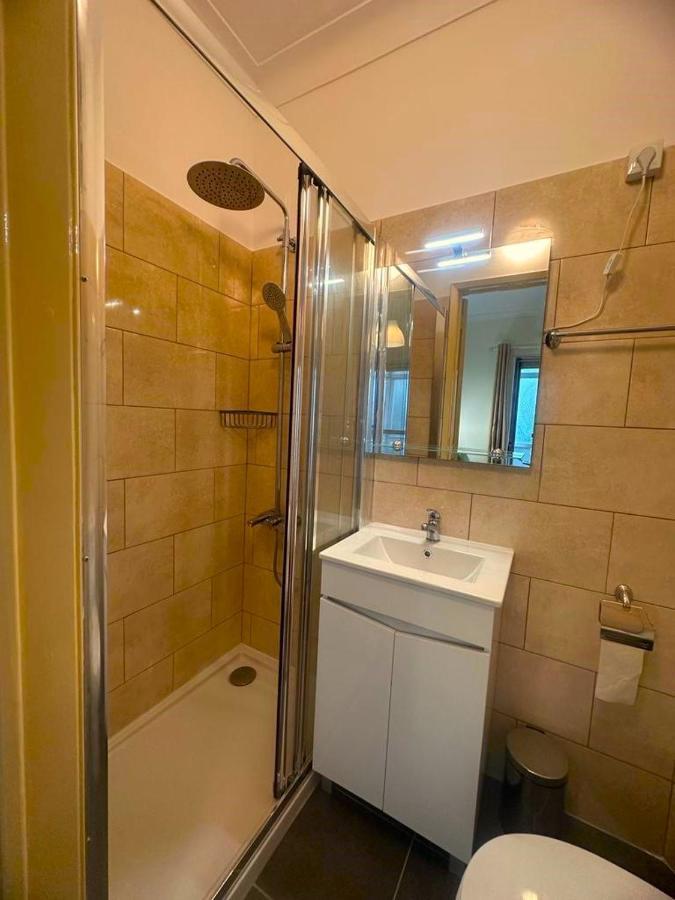Lisabonna Guest House อามาโดรา ภายนอก รูปภาพ