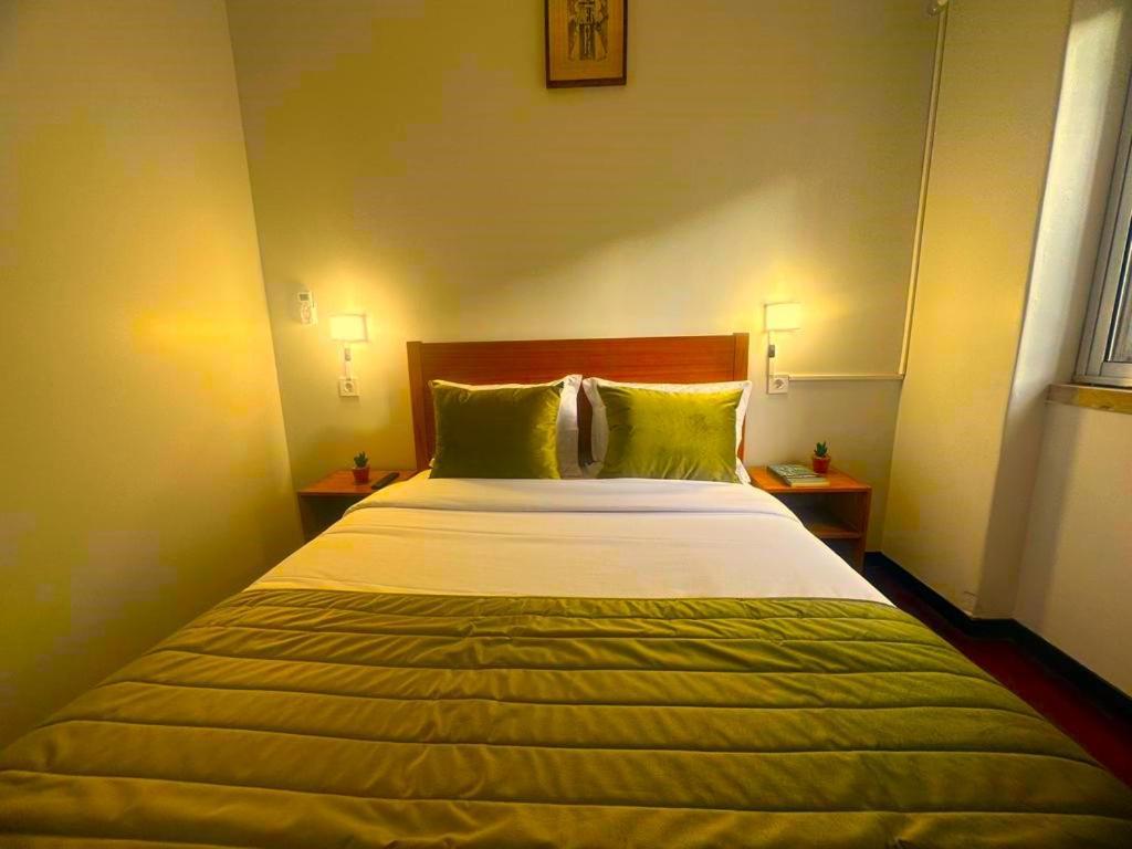 Lisabonna Guest House อามาโดรา ภายนอก รูปภาพ
