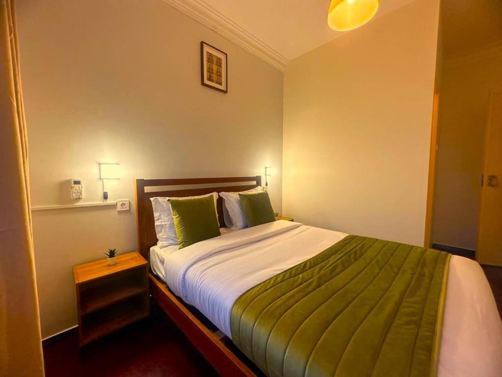Lisabonna Guest House อามาโดรา ภายนอก รูปภาพ